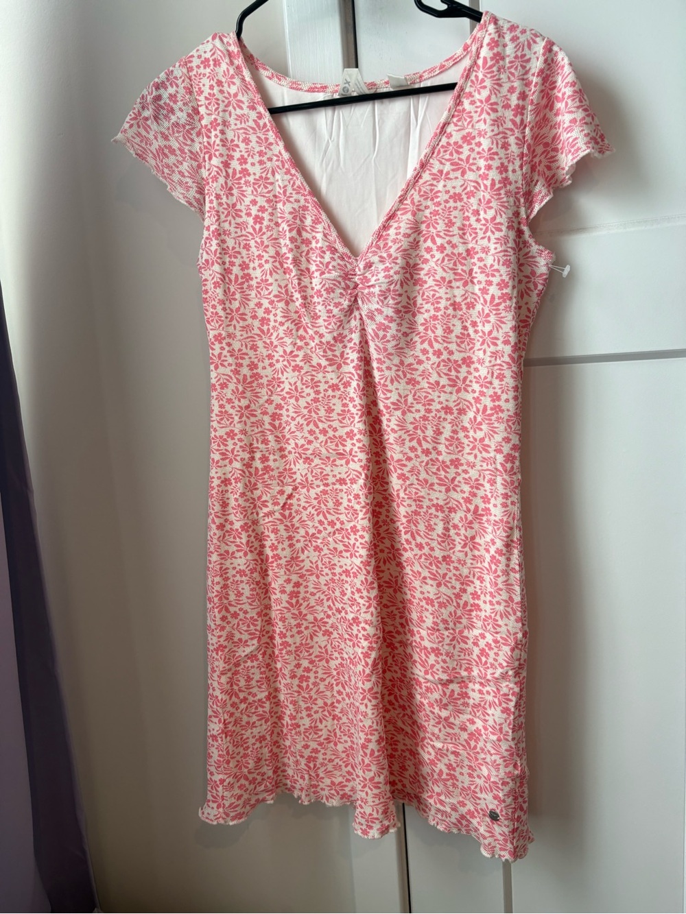 Roxy Floral V-Neck Women's Dress in Pink medium